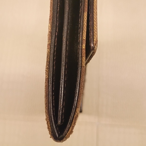 💋Fendi Zucca Canvas Continental Wallet Pre-loved - Picture 3 of 11